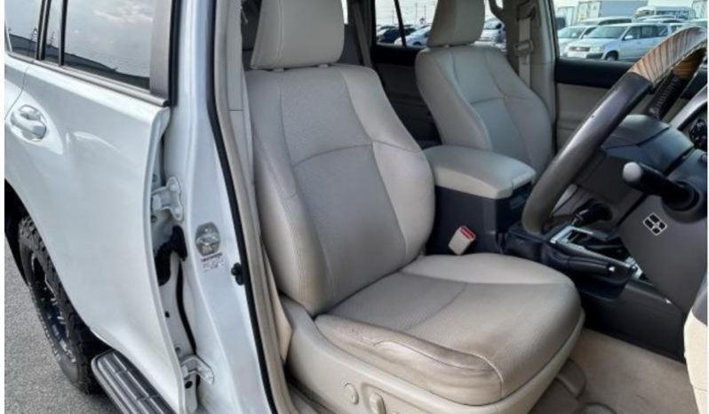 
								Toyota Landcruiser Prado full									