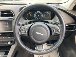 
										Jaguar F-Pace full									