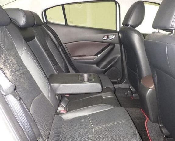 
								Mazda Axela Sedan 2018 full									