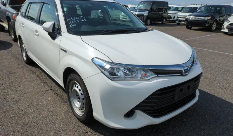 
								Toyota Fielder Hybrid  2017 full									