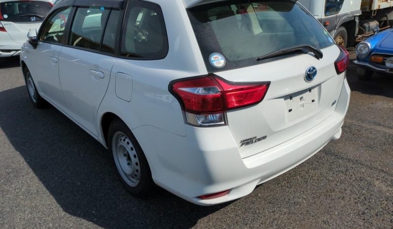 
								Toyota Fielder Hybrid  2017 full									