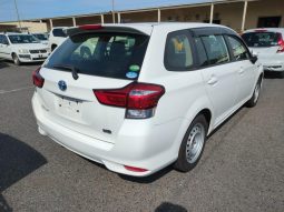 
										Toyota Fielder Hybrid  2017 full									