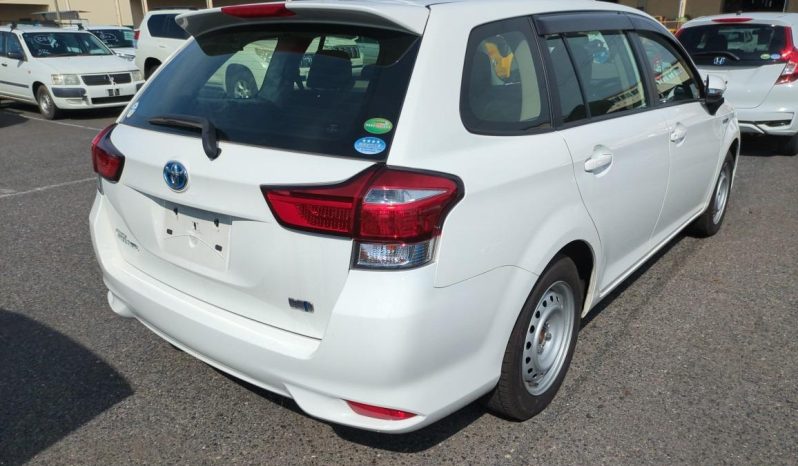 
								Toyota Fielder Hybrid  2017 full									