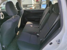 
										Toyota Fielder Hybrid  2017 full									