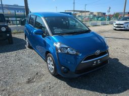 
										Toyota Sienta 2017 full									