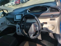 
										Toyota Sienta 2017 full									