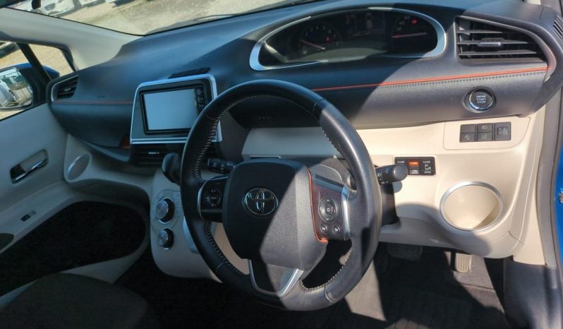 
								Toyota Sienta 2017 full									