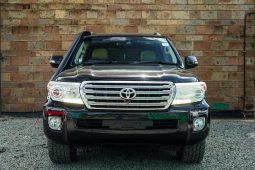 
										Toyota Landcruiser 200 Series VX V8 2013 full									