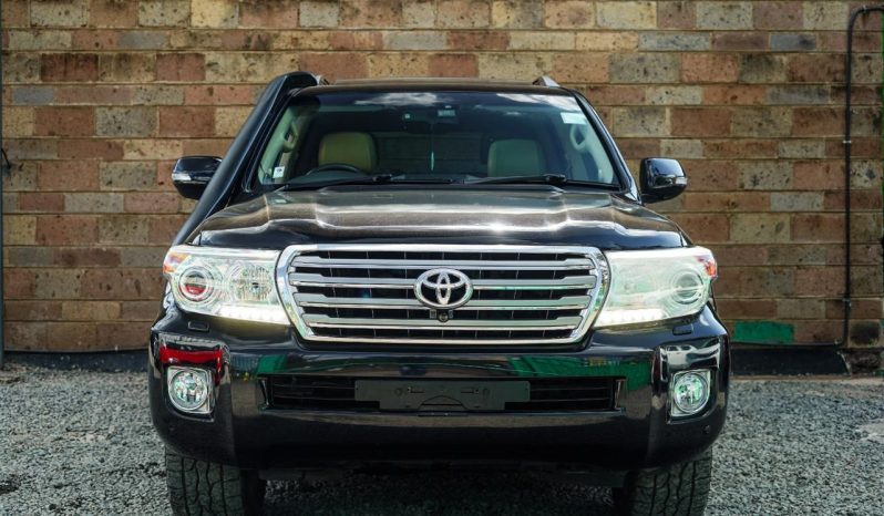 
								Toyota Landcruiser 200 Series VX V8 2013 full									
