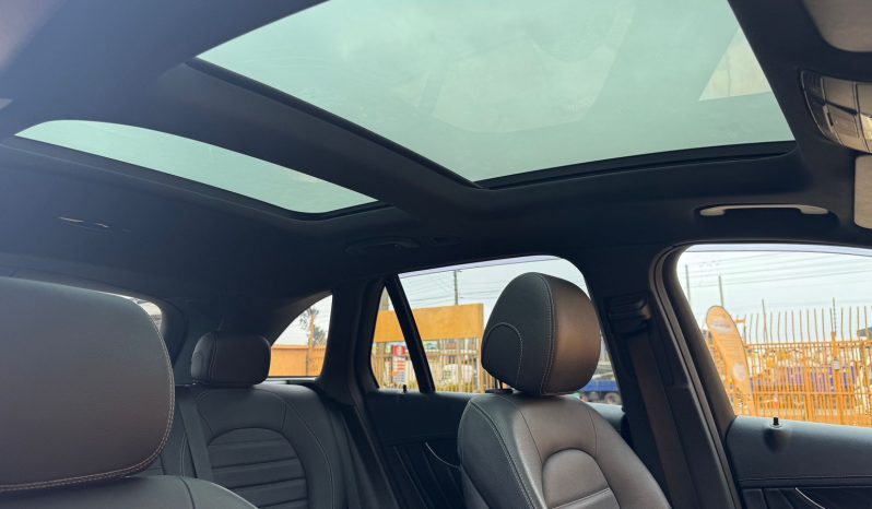 
								Mercedes Benz GLC 43 AMG  2018 full									