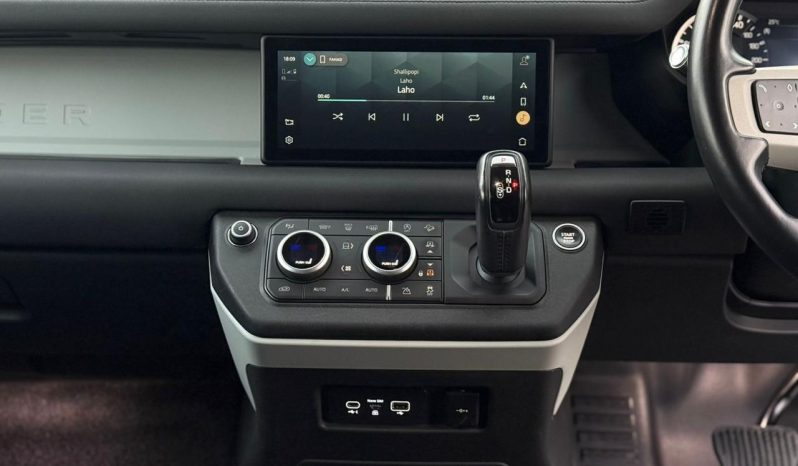 
								LANDROVER DEFENDER 110 2020 full									