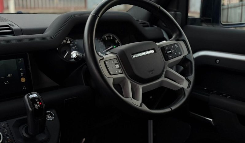 
								LANDROVER DEFENDER 110 2020 full									