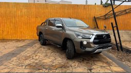 
										Toyota Hilux Double Cab  2020 full									