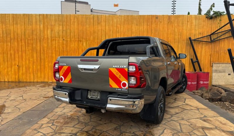 
								Toyota Hilux Double Cab  2020 full									