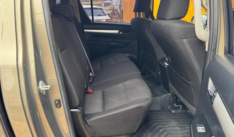 
								Toyota Hilux Double Cab  2020 full									