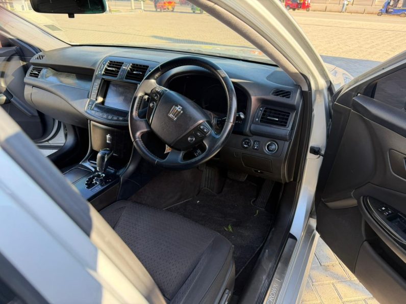 
								Toyota Crown Athlete Edition 2009 full									