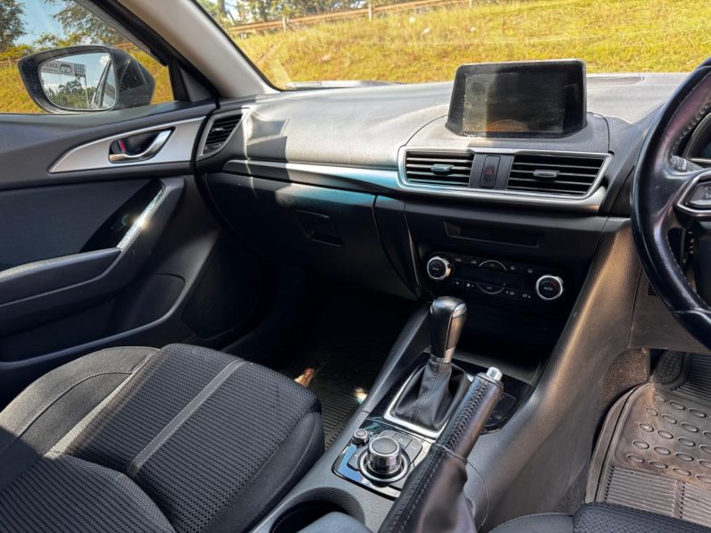 
								Mazda Axela Hatchback 2019 full									