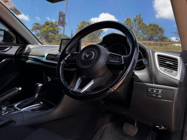 
								Mazda Axela Hatchback 2019 full									