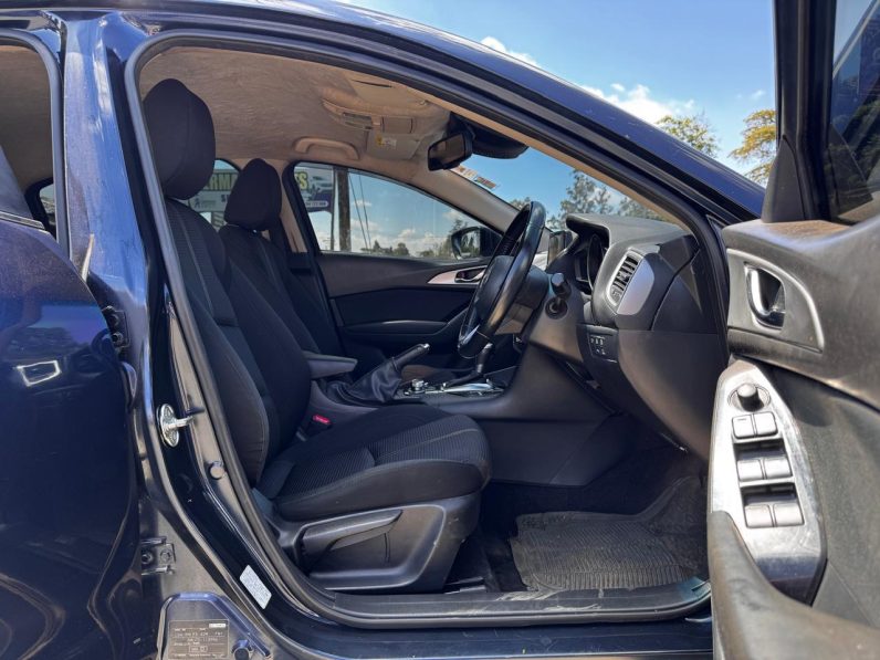 
								Mazda Axela Hatchback 2019 full									