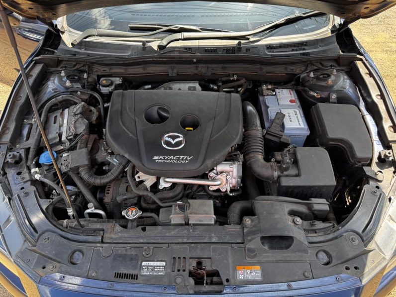 
								Mazda Axela Hatchback 2019 full									
