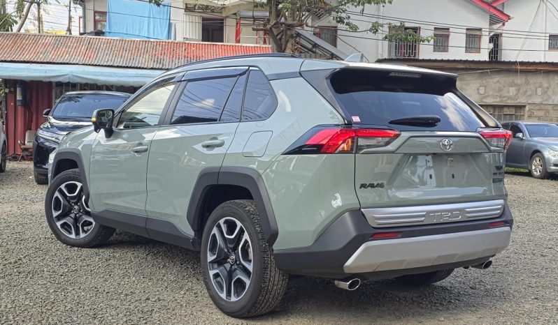 
								Toyota RAV4 Adventure  2021 full									