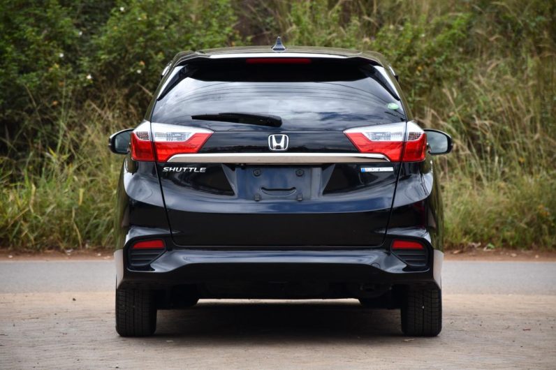 
								Honda Fit Shuttle Hybrid 2019 full									